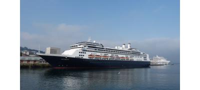 EL PUERTO DE VIGO RECIBE LA VISITA INAUGURAL DEL BUQUE DE CRUCERO “MSC FANTASIA”, QUE COMPARTIRÁ ESCALA CON EL “ROTTERDAM”