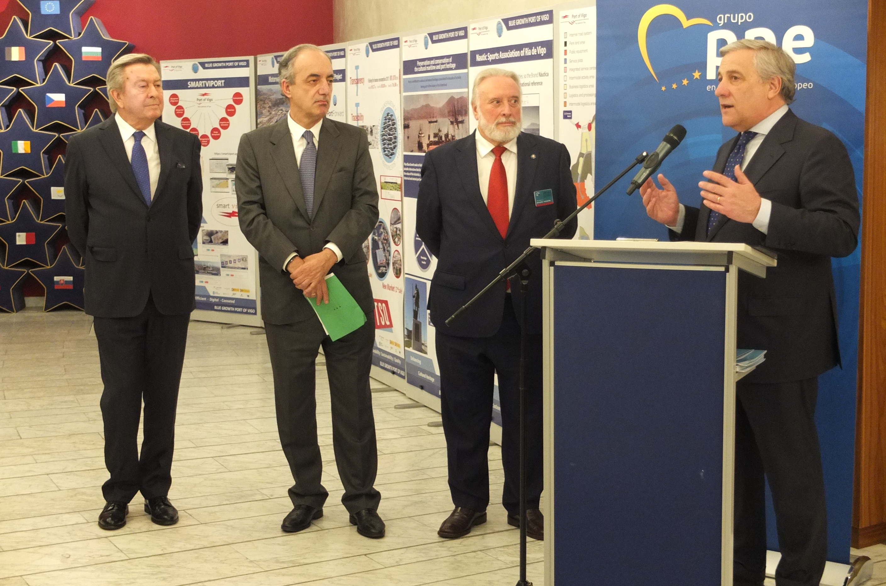 El presidente del Puerto de Vigo presenta en el Parlamento Europeo los resultados de su estrategia de crecimiento azul