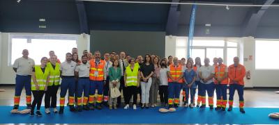 VÁZQUEZ ALMUIÑA PARTICIPA EN UN TALLER DE REANIMACIÓN CARDIOPULMONAR DIRIGIDO A ESCOLARES Y ORGANIZADO EN EL MARCO DEL…